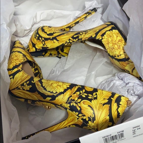 Versace Heels - Picture 2 of 6
